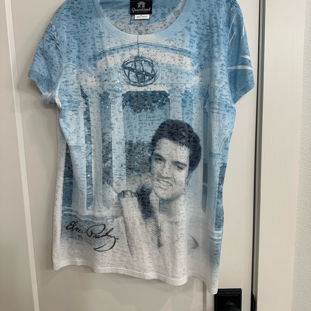 Graceland Light Blue Short-Sleeve Graphic Tee with Portrait Print